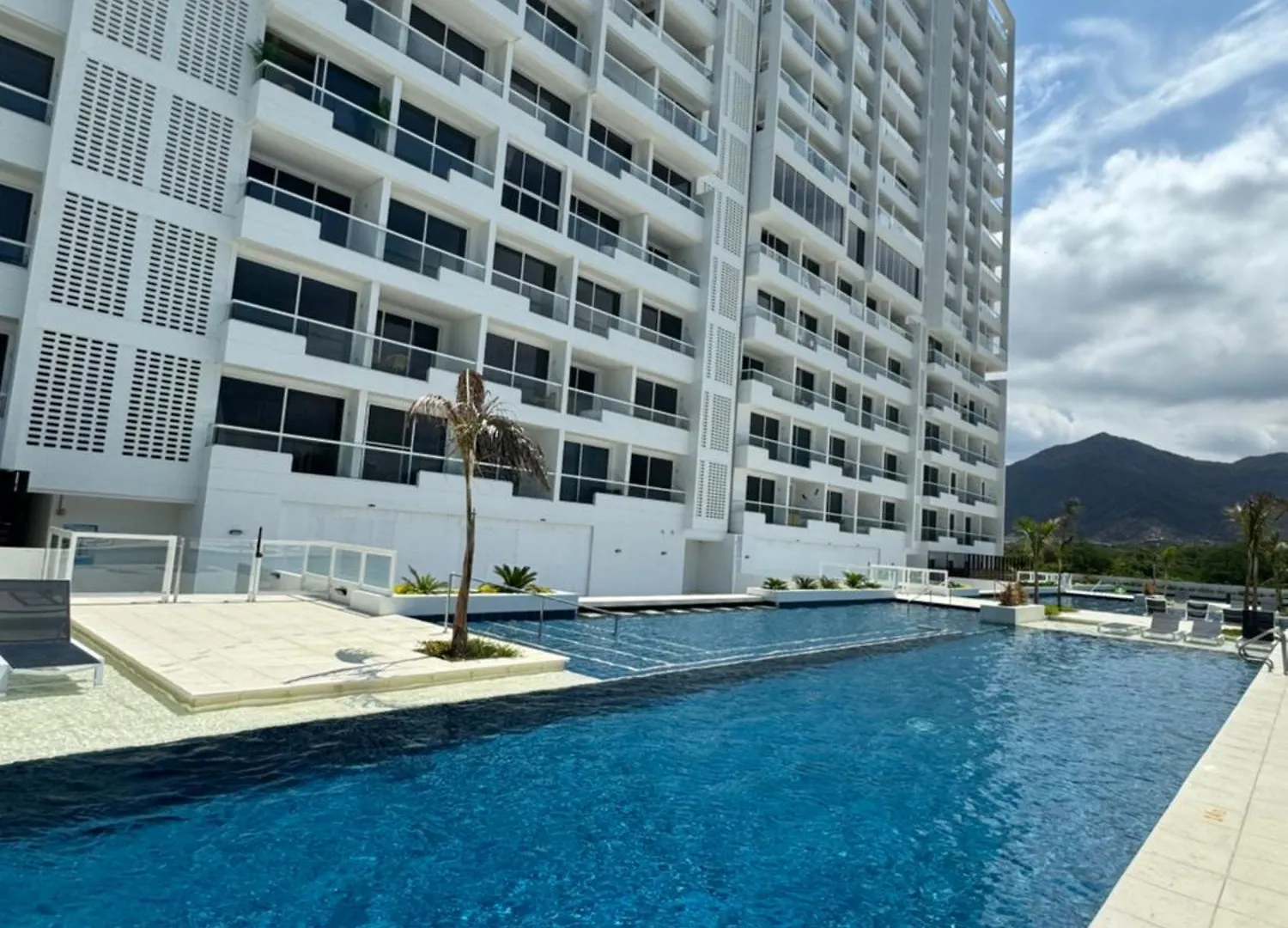 Suite Lujosa Con Jacuzzi Piso 14 Vista Al Mar Santa Marta  Aparthotel